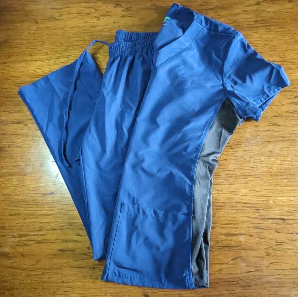 GT Performance Scrub Set Medium